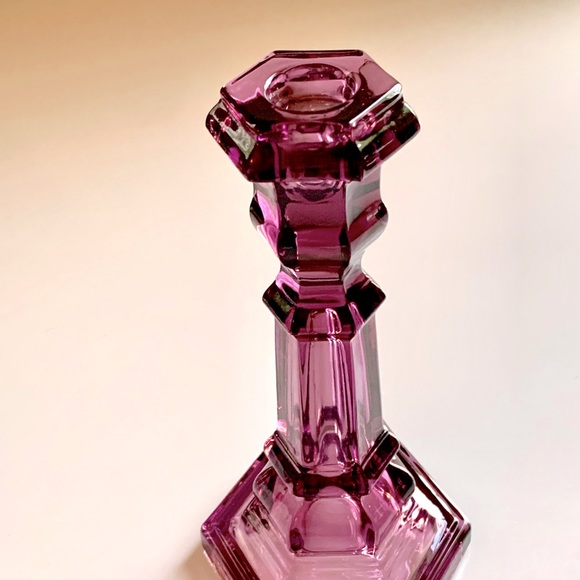 ❤️ Vintage Amethyst Pressed Glass Candlesticks - Sandwich Glass Repro from MMA - Picture 2 of 13